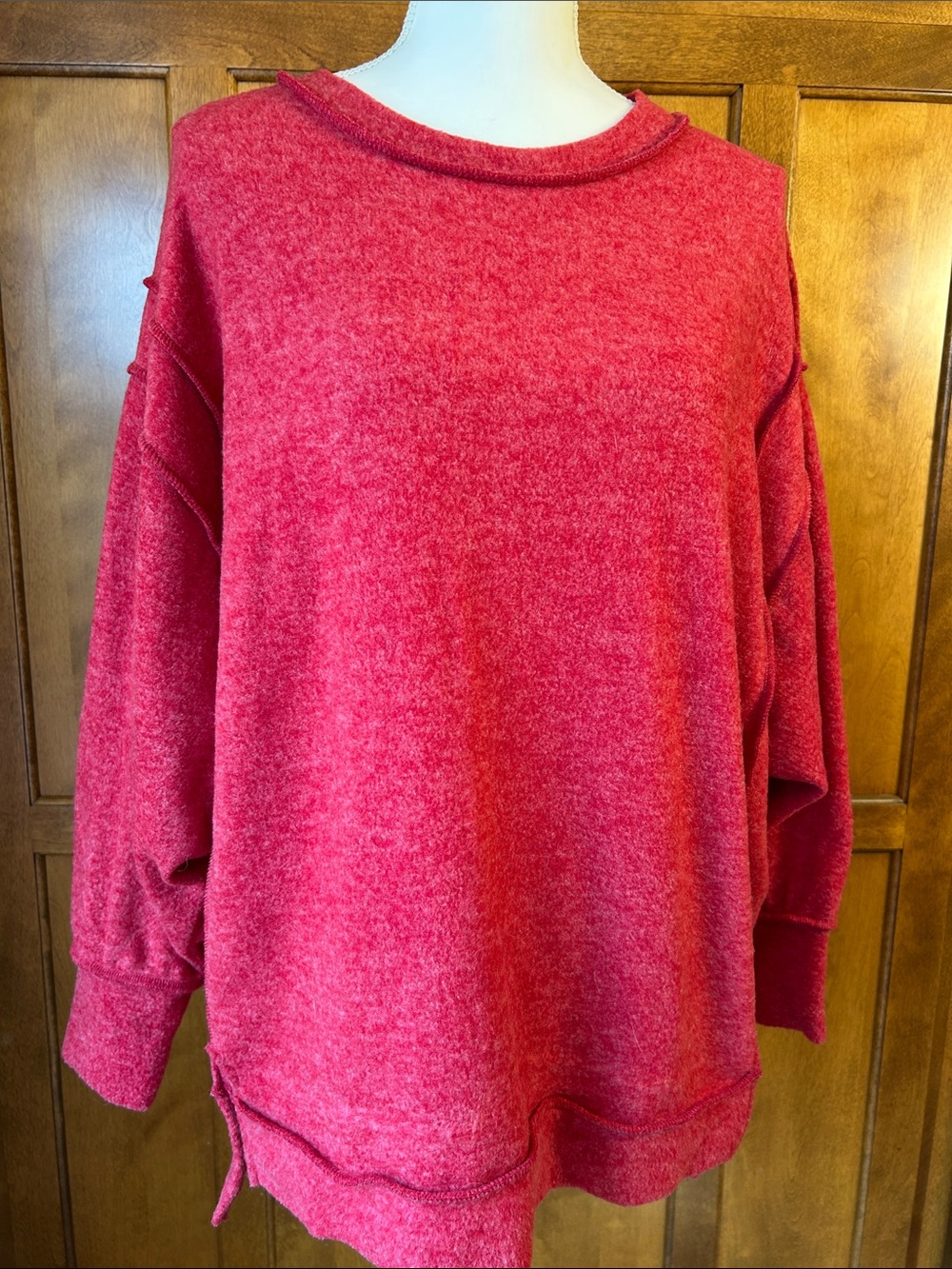 Zenana Soft Melange Hacci Crew Neck Exposed Seam Red Top Sz L/XL